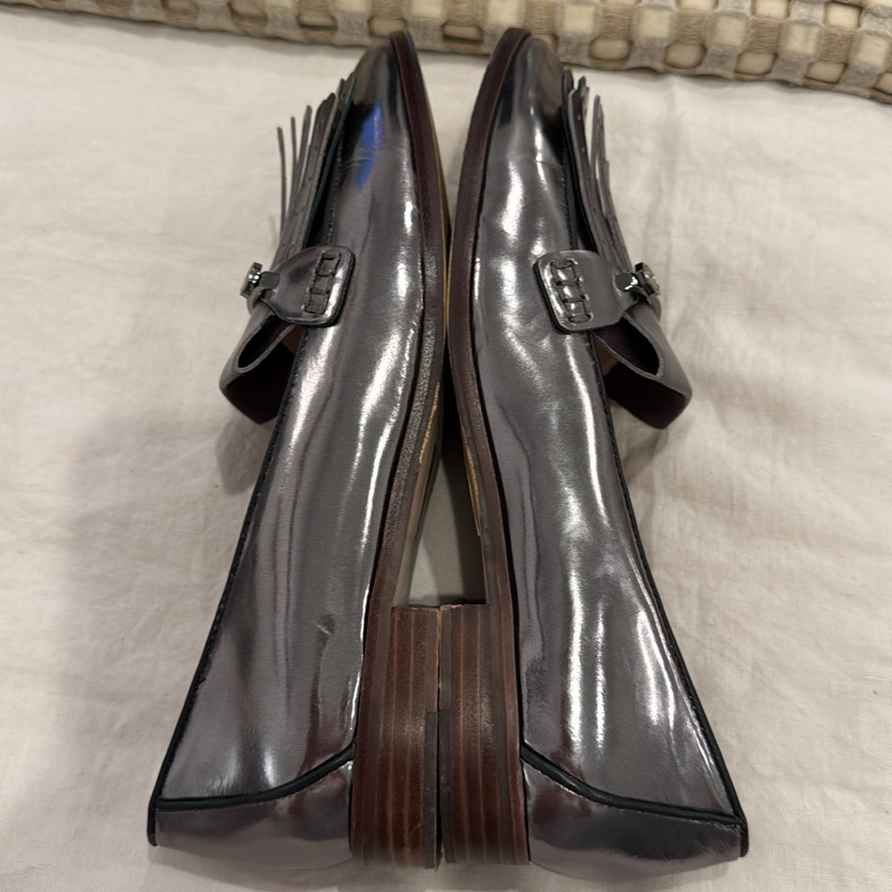 Louise et Cie Black Patent Leather Loafers with Fringe - Picture 9 of 10